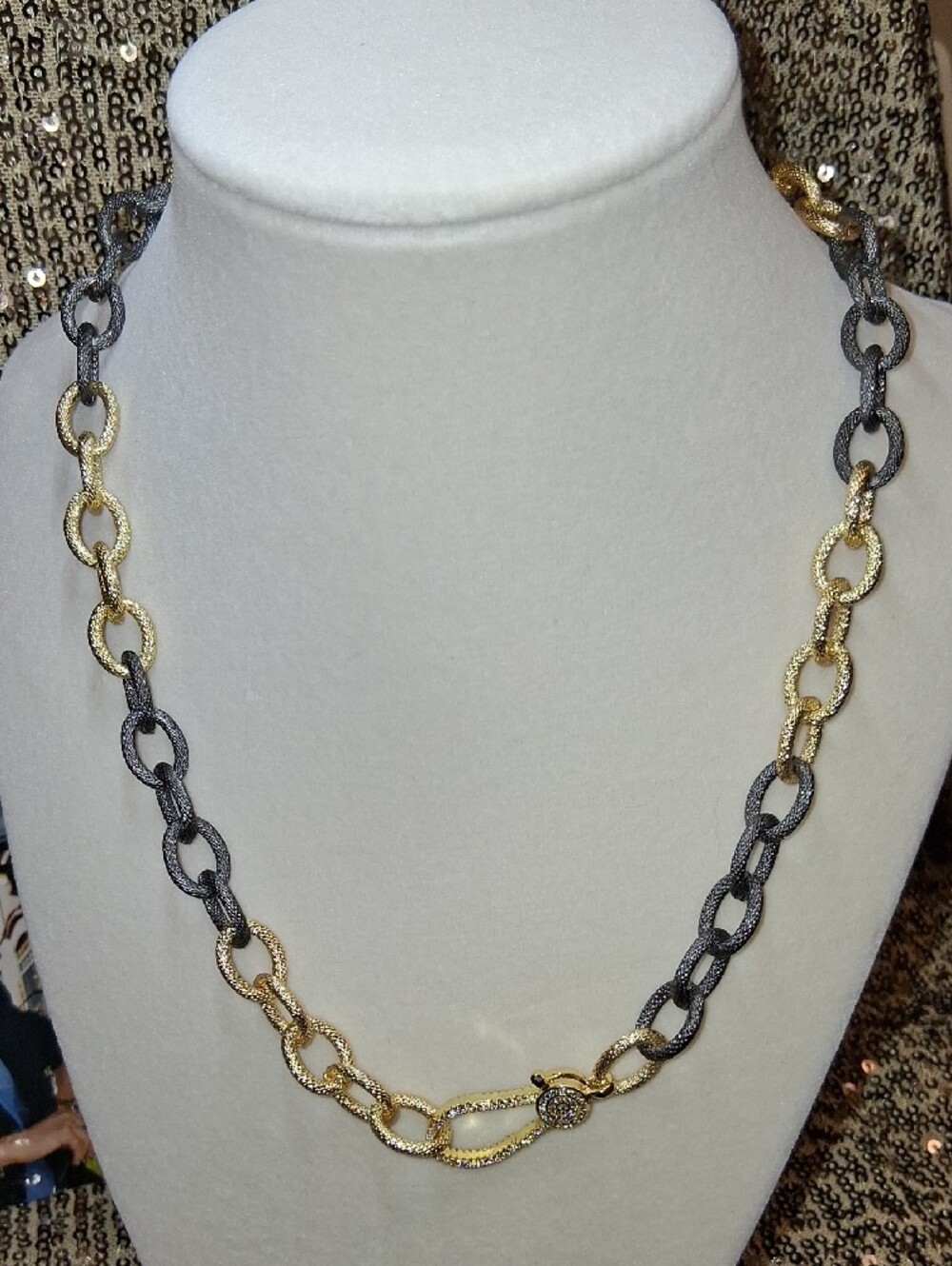 Two-Tone Textured Link Bracelet And Matching Necklace! - Picture 3 of 3